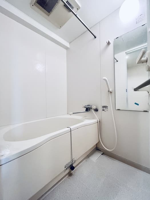 Room image 10