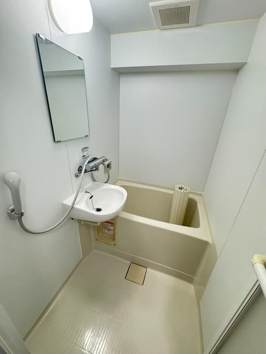 Room image 11