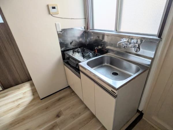 Room image 8