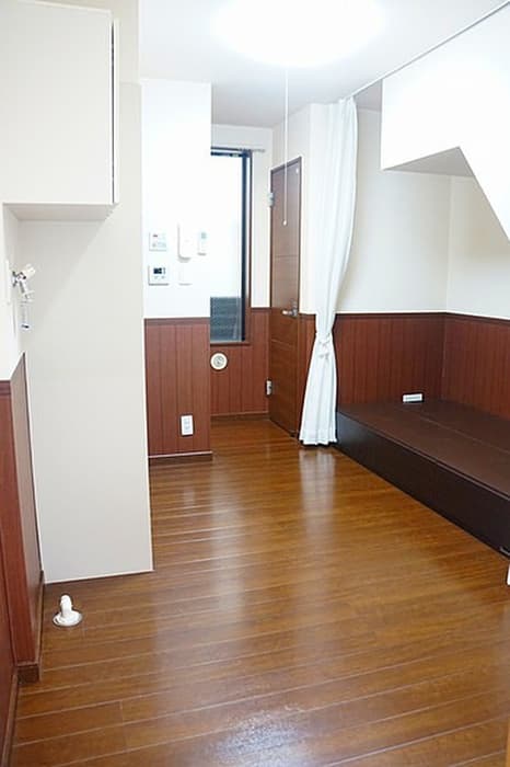 Room image 12