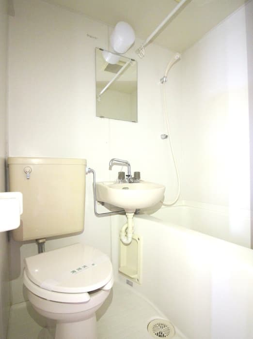 Room image 10