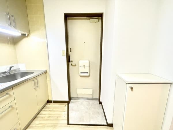 Room image 13