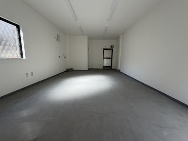 Room image 13