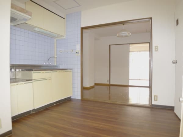 Room image 9