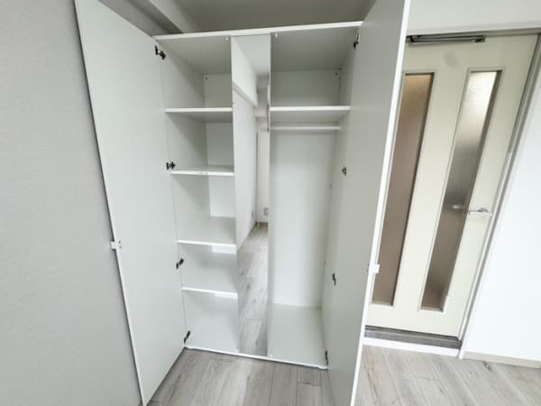 Room image 9