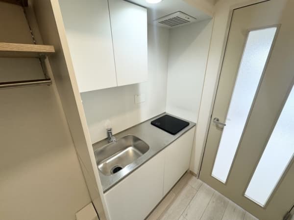 Room image 12
