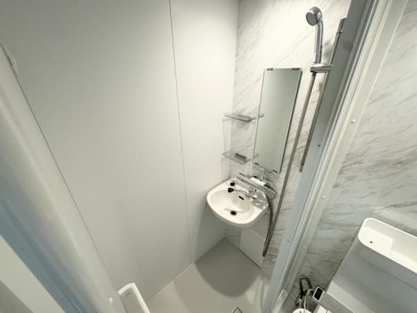 Room image 13