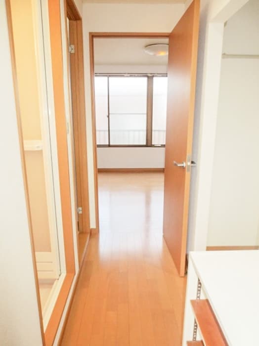 Room image 12