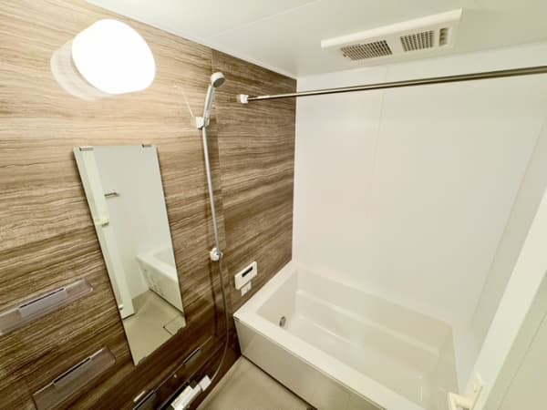 Room image 13
