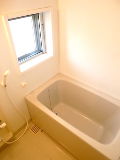 Room image 11