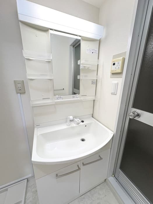 Room image 12