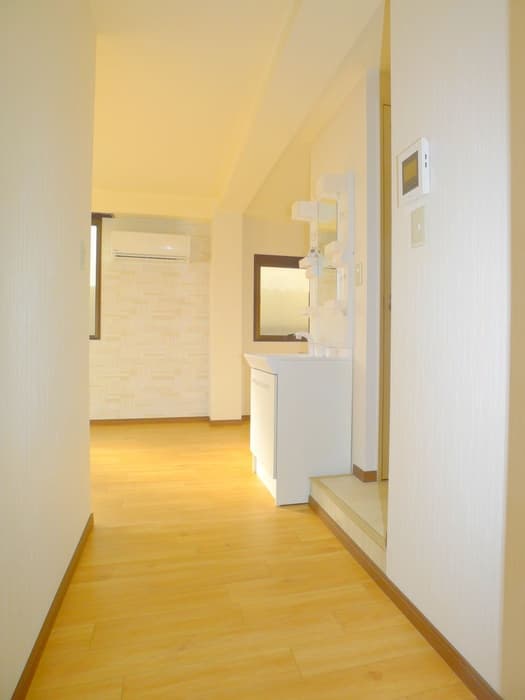 Room image 13