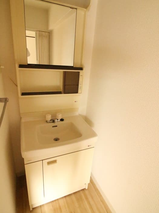 Room image 9