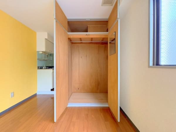 Room image 12