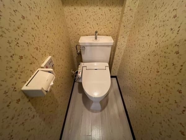 Room image 12