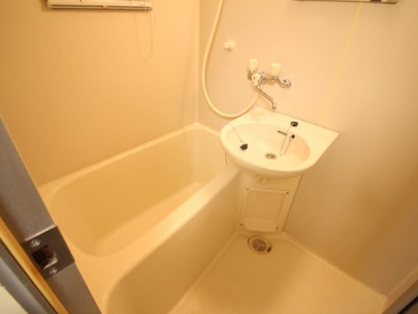 Room image 11
