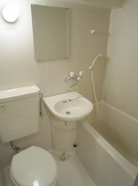 Room image 10