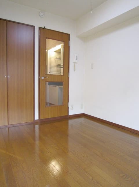 Room image 13