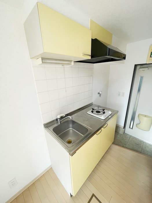 Room image 8
