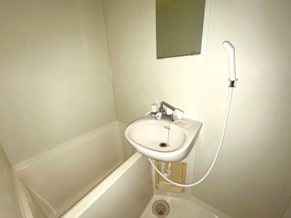 Room image 11