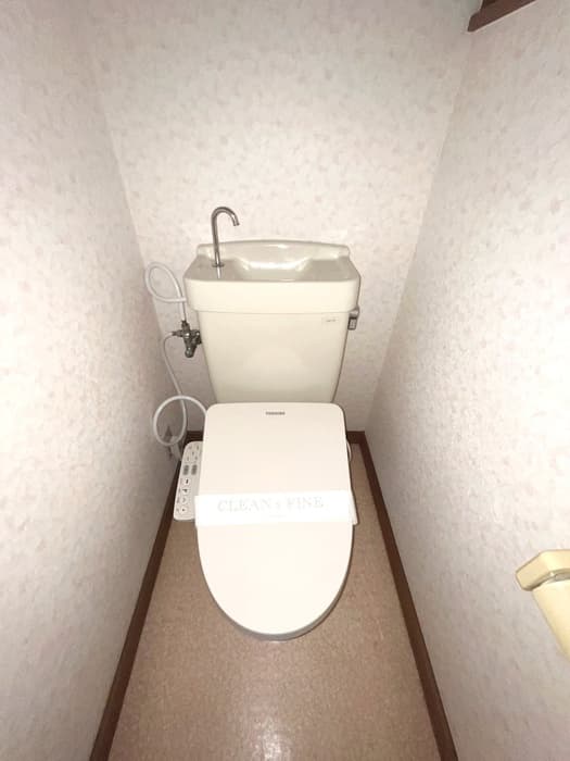 Room image 12