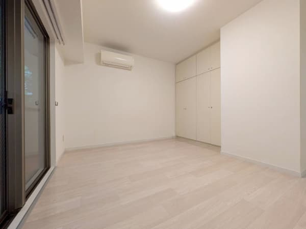 Room image 14