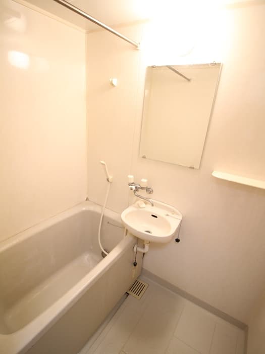 Room image 9