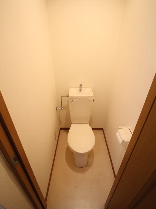 Room image 11