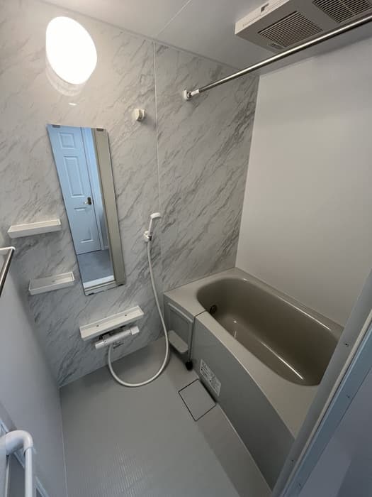 Room image 11