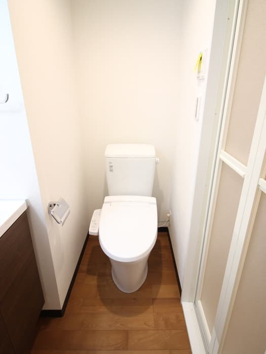 Room image 8