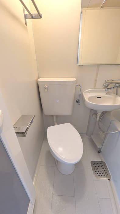 Room image 9