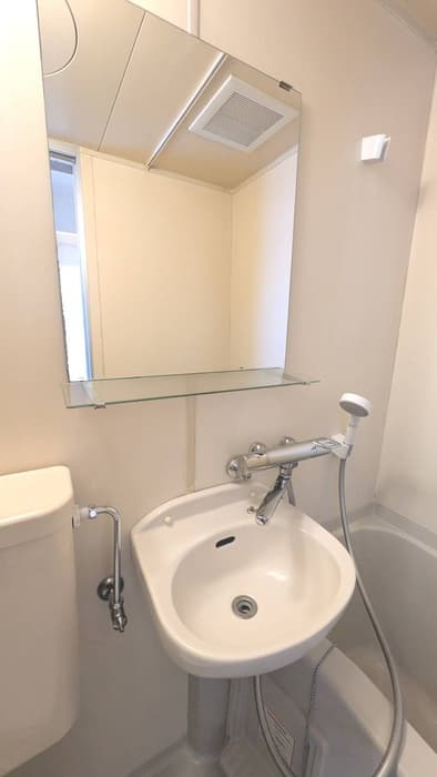 Room image 10