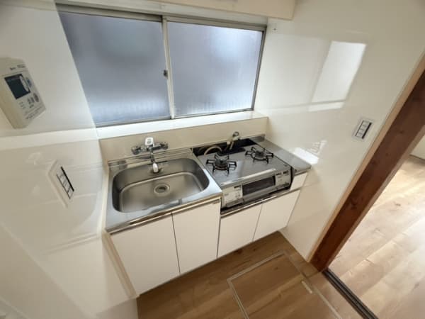 Room image 8