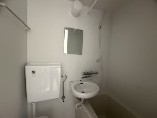 Room image 10