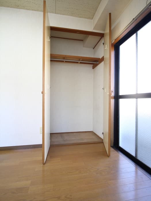 Room image 13