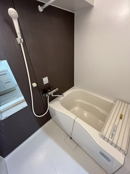 Room image 9