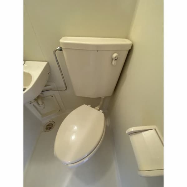 Room image 8