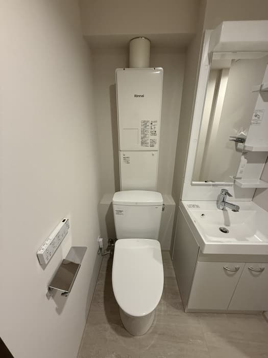 Room image 8