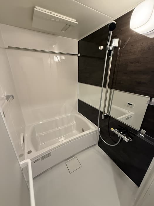 Room image 11