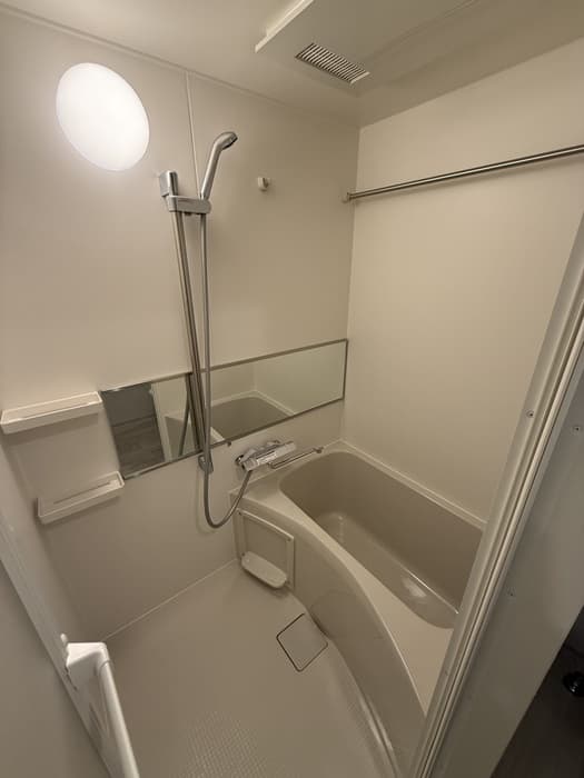 Room image 11
