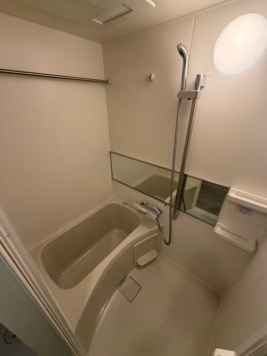 Room image 11