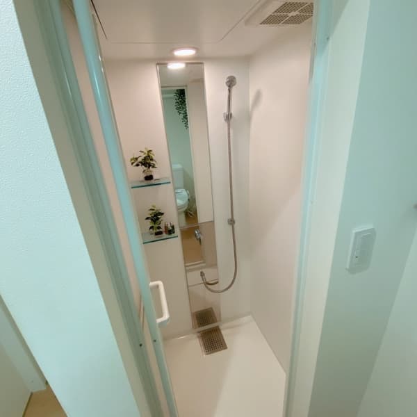 Room image 9