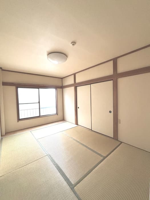 Room image 14