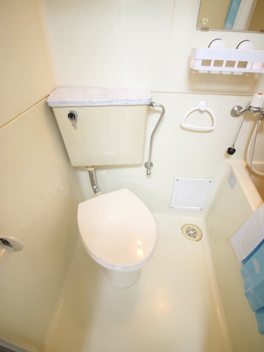 Room image 8