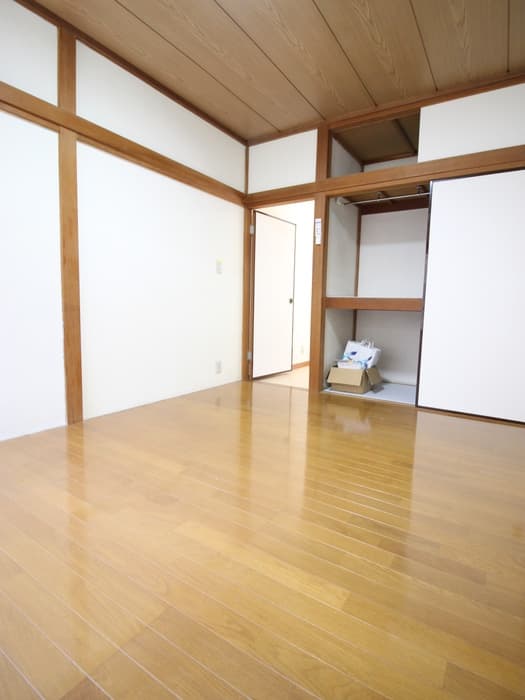 Room image 12