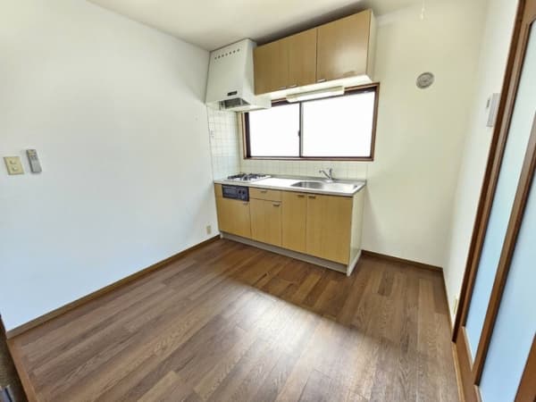 Room image 8
