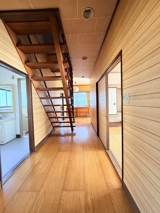 Room image 9