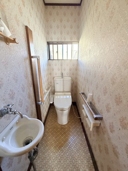 Room image 11