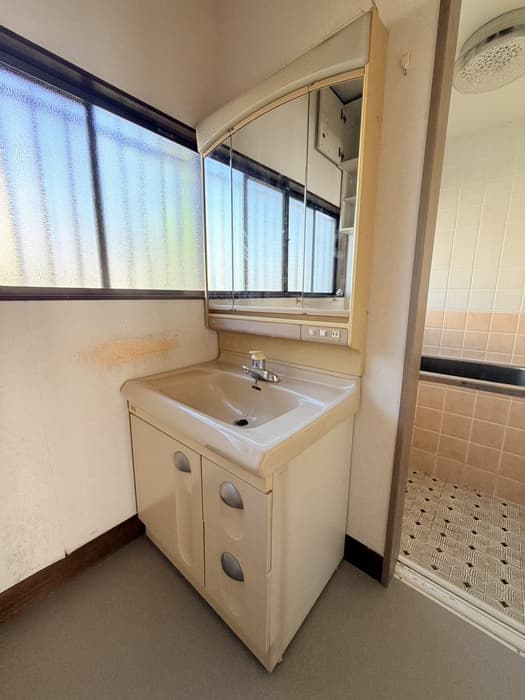 Room image 12