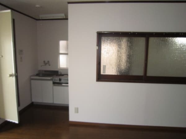 Room image 12